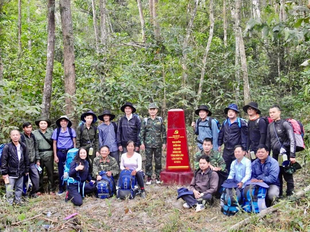 Đoàn cán bộ tham gia khảo sát khu căn cứ kháng chiến Cư Jŭ-Dliê Ya, tháng 2/ 2022 